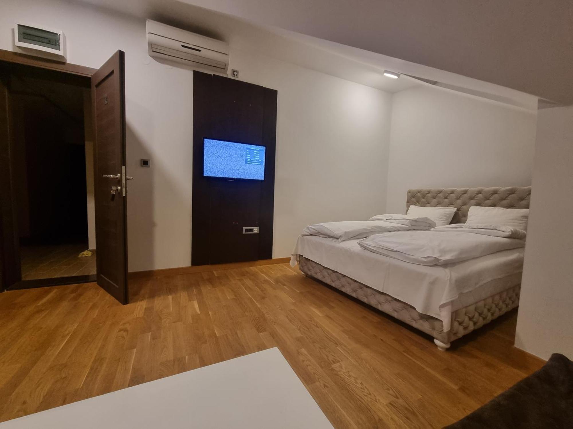Gosnje Daire Novi Sad Dış mekan fotoğraf